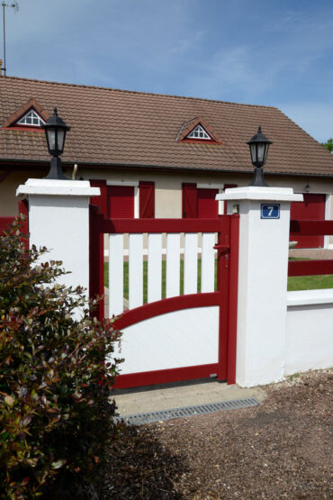 portilllon rouge et blanc
