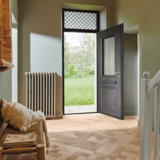 Porte d'entrée en acier, Bel'm